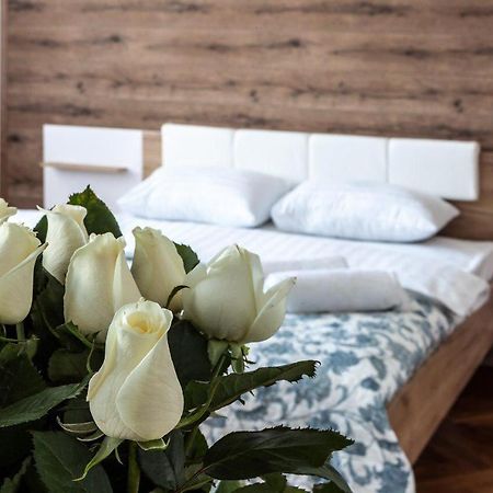 Apartament On Kulisha Street Lviv Bagian luar foto